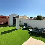 Wonderful Flat With Privateterrace And Pool
