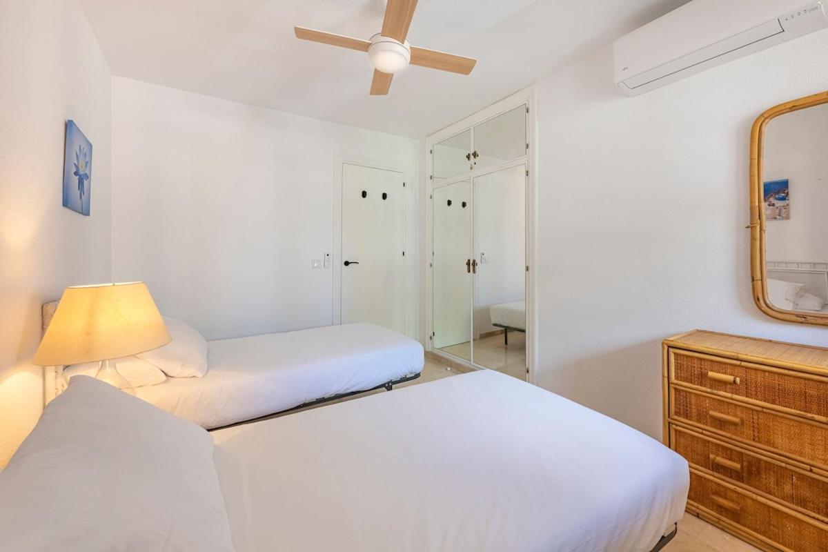 Wonderful Flat With Privateterrace And Pool Apartment Marbella