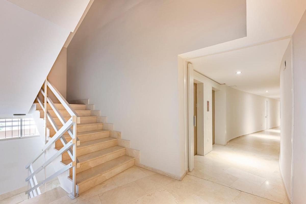 Wonderful Flat With Privateterrace And Pool Apartment Marbella