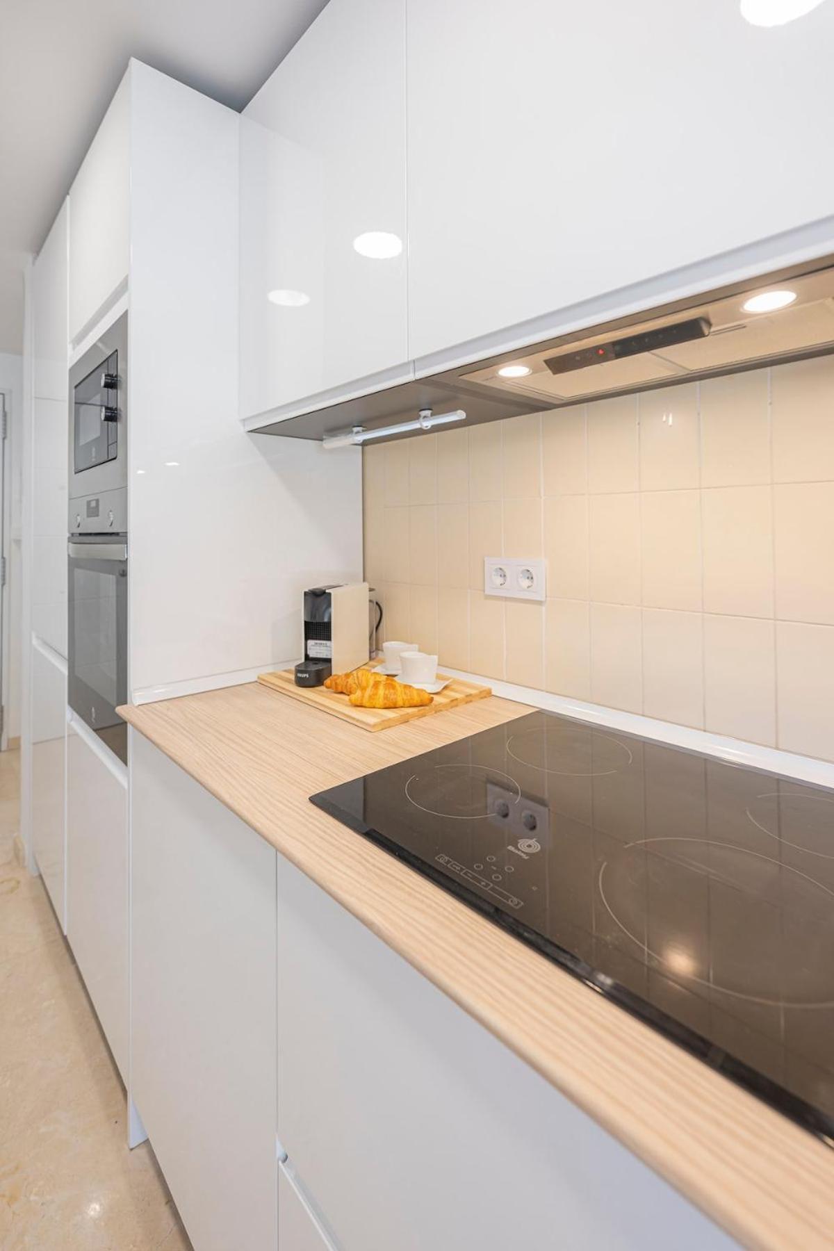 Wonderful Flat With Privateterrace And Pool Marbella