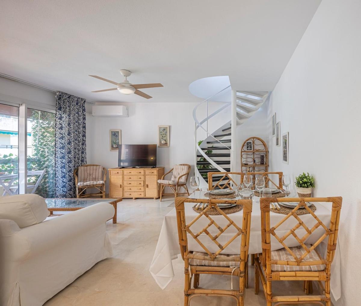 Apartment Wonderful Flat With Privateterrace And Pool