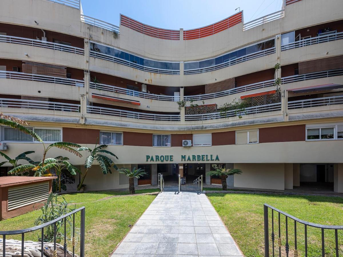 Wonderful Flat With Privateterrace And Pool Apartment *