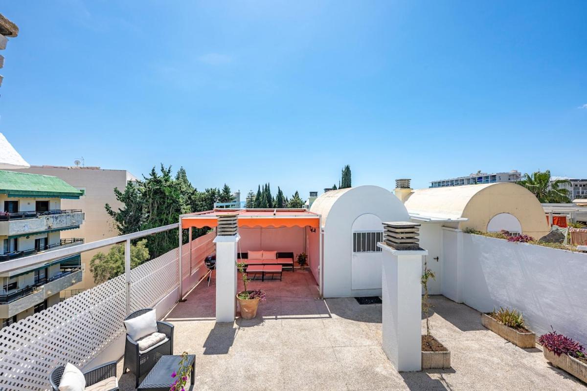 Wonderful Flat With Privateterrace And Pool