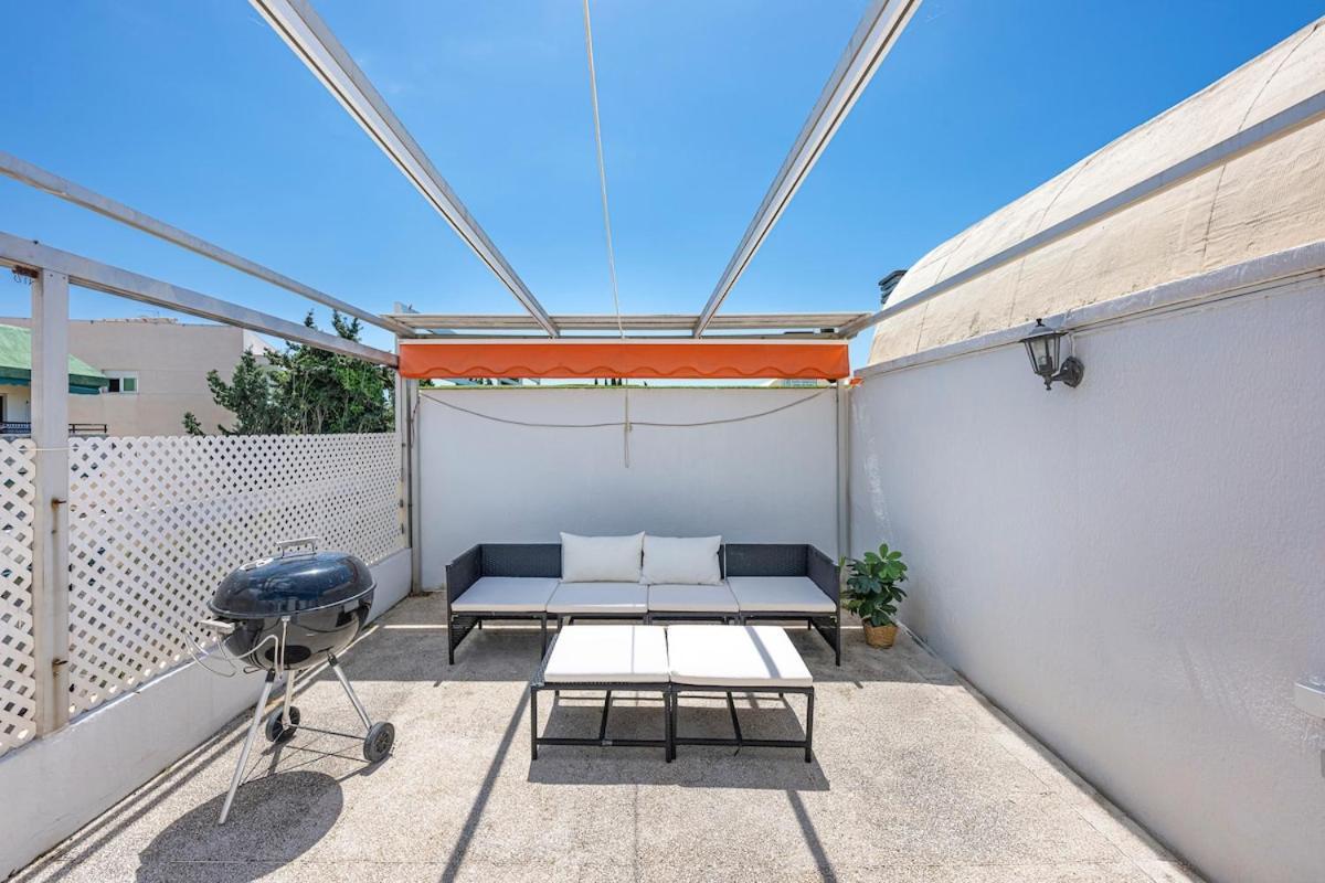 Wonderful Flat With Privateterrace And Pool Apartment